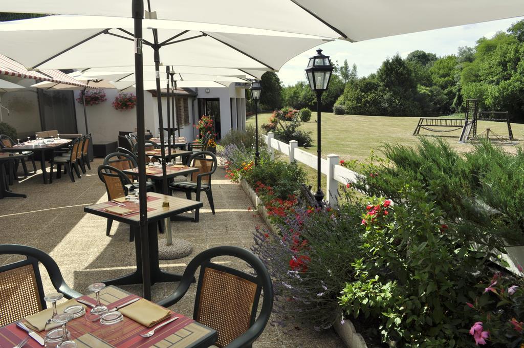 Hotel Restaurant Le Relais De Pouilly Exterior foto